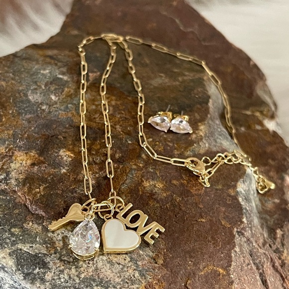 14KT Gold Flash Plated Genuine Mother of Pearl and Cubic Zirconia Necklace - Picture 2 of 9